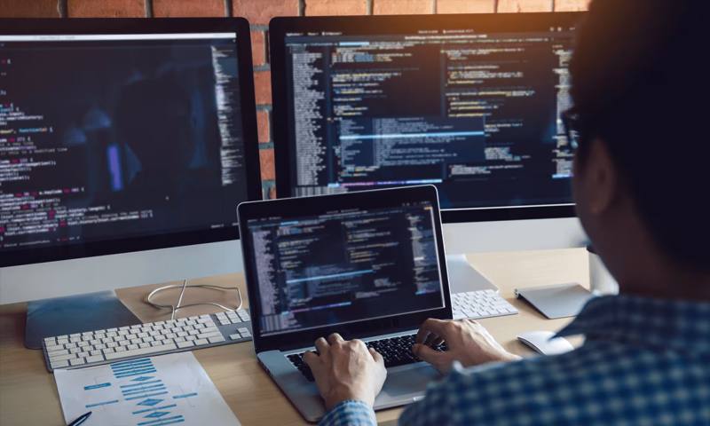 数据科学选型:R与Python如何赋能嵩县网站建设?